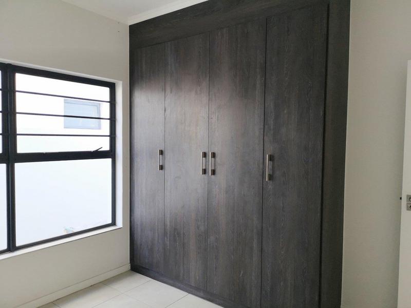 To Let 3 Bedroom Property for Rent in Sandown Western Cape